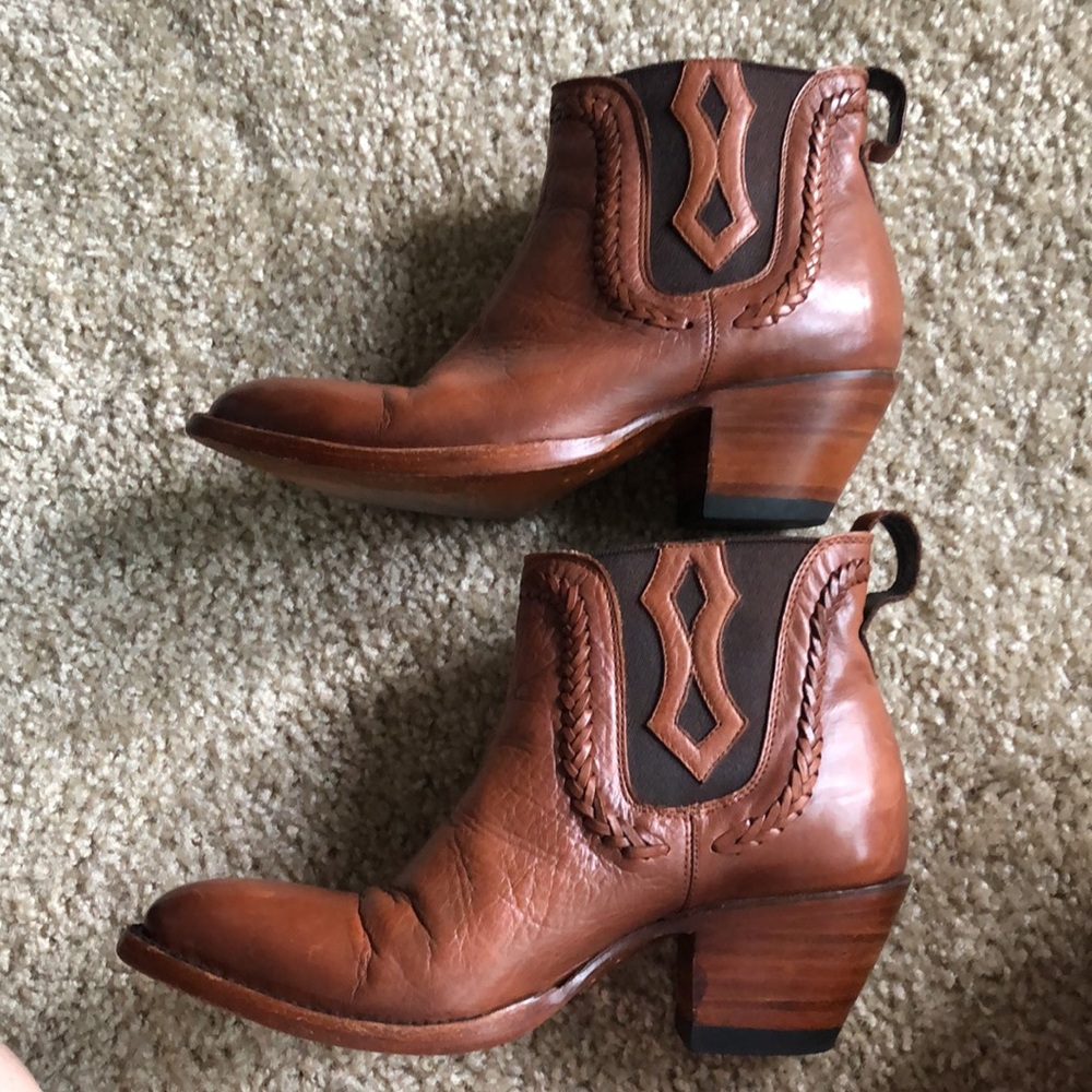 Allen’s Booties - Picture 2 of 7